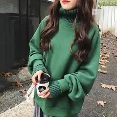 グリーンタートルネックスウェット