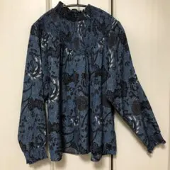 花柄フリル袖ブラウス