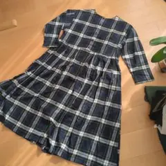 ネイビーとグリーンのチェック柄ワンピース