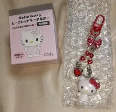 サンリオ ハローキティ シークレットキーホルダー ミニチュアキルト レッド
