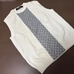 【新品】SHIPS 幾何学模様　綿ニットベストのサムネイル