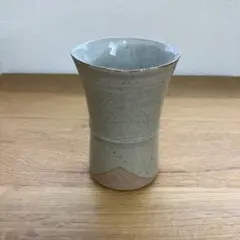 ★ メル74734★新品 越中瀬戸焼 釋永由紀夫 白釉竹窓抜花入 共箱 栞 越中瀬戸焼 釋永 由紀夫 白と黒のかたち展 | 柿傳ギャラリー