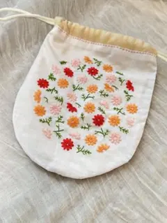 北欧風　ガーベラのまんまる巾着