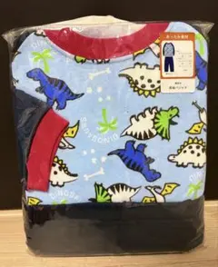 【新品】恐竜柄　長袖パジャマ　ルームウェア　ナイトウェア　男の子　裏起毛