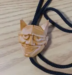 木彫　小面　烏天狗　　根付・ループタイ・帯留め 木彫 小面 烏天狗 根付・ループタイ・帯留め 工芸品