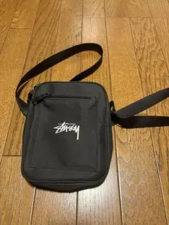 Stussy ブラック ショルダーバッグ