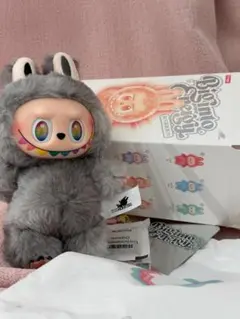 ラブブLABUBU Big into Energy 正規品　シークレット ID