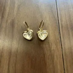 AGATHA PARIS ハート型ピアス ゴールドカラーのサムネイル