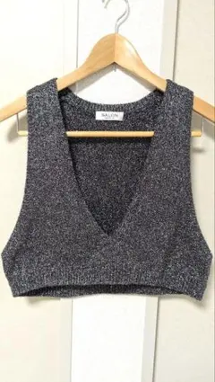 美品☆SALON adam et rope’ クロップドメタリックニットベストのサムネイル