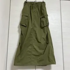 カーゴポケット付きオリーブタイトスカート
