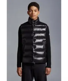 新品未使用モンクレールTIBBダウンベスト サイズ5