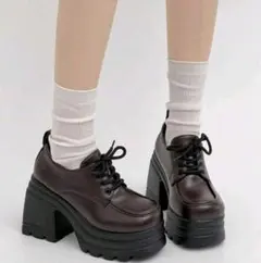 ダークブラウン 厚底レースアップ靴