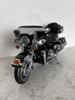 ハーレーダビットソン2009FLHRC RoadKing Claasic1/12 ハーレーダビットソン2009FLHRC RoadKing Claasic1/12 - メルカリ