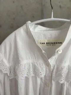 THE SHINZONE FRILL BLOUSE