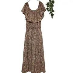 【vis'-a-vis】 ロングワンピース　マキシ丈　小花柄　ビサビ　フリル