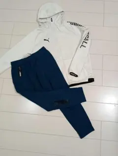 美品　PUMA フード付きジャージセット