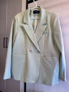 薄い緑 テーラードジャケット ダブルボタン