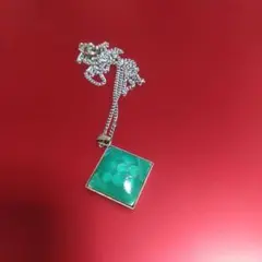 グリーン スクエアペンダント ネックレス