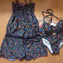 新品 水着3点セット 小花柄