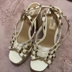 VALENTINO サンダルのサムネイル