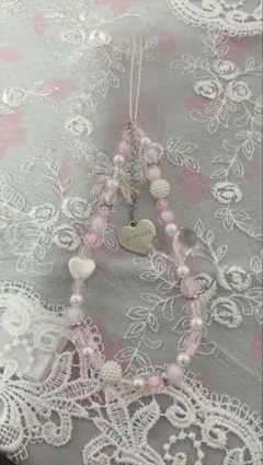 ビーズストラップ ハートと蝶のモチーフ CANMAKE