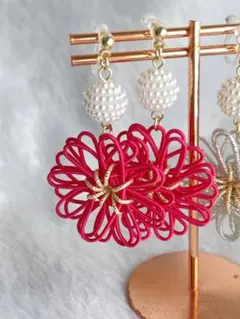 水引ノンホールピアス　パールビーズ付き　濃いピンク　大人可愛い　和装　着物　花