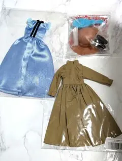 リカちゃんキャッスル　お人形教室スペシャル　ドレス２着と小物セット