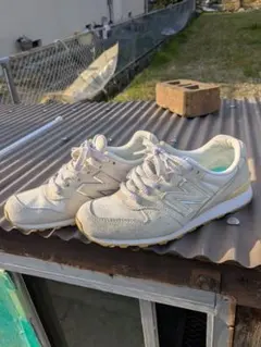 New Balance ホワイト スニーカー２３cm！値下げ交渉可能！