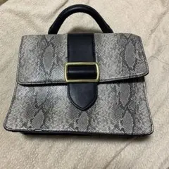 ショルダーバック　カバン