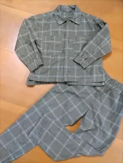 新品　セットアップスーツ　140 男の子　発表会　　カジュアルおしゃれのサムネイル