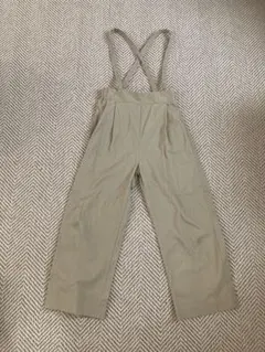 パンツ　ズボン　ショルダー付　140  キッズ　女の子　カーキ　ベージュ