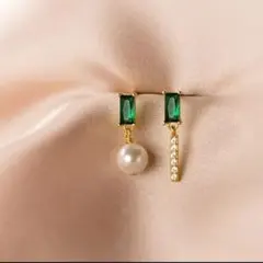 X361 ピアス レディース ゴールド 左右非対称 小ぶり S925 プレゼント