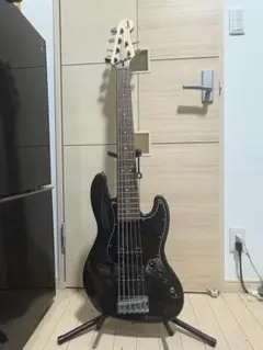 Squier Affinity Series™ Jazz Bass® VIのサムネイル