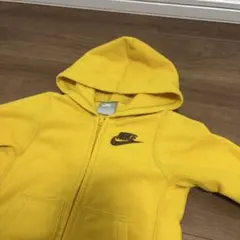 Nike フード付きトレーナー 黄色