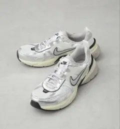 【着用2回】NIKE V2K RUN 28.5cm HJ4497-100