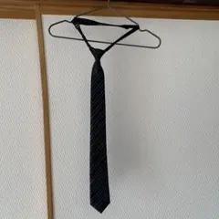 フォーマルネクタイ 黒と白のストライプ