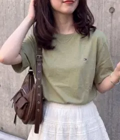TOMMY HILFIGER ロゴ刺繍 Tシャツ カーキのサムネイル