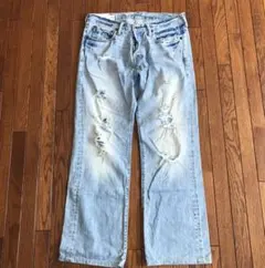 アバクロ ダメージデニム