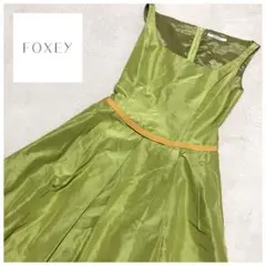 シルク100%✨フォクシー FOXEY ノースリーブワンピース ライトグリーンのサムネイル