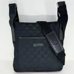 週末限定SALE ！Gucci グッチ ストラップ　ショルダーバッグ 週末限定SALE ！Gucci グッチ ストラップ ショルダーバッグ