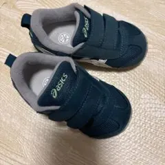 アシックス スニーカー