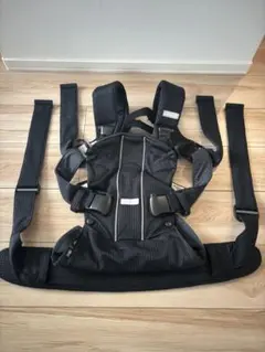 ベビービョルン　ベビーキャリアONEKAIメッシュ 抱っこ紐