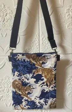 ハンドメイド☆虎☆寅☆サコッシュ