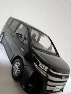 【非売品】トヨタミニカー ノア　カラーサンプ　1/30 si 80系後期