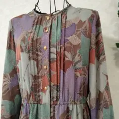 昭和レトロ 日本製 総柄 多色 葉柄 金ボタン プリーツ ワンピース