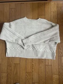 ケーブルニット ニット