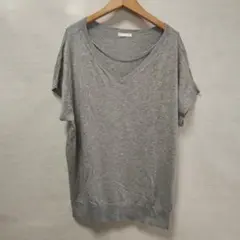 ほぼ新品ジーユーGUレディース杢グレー Vネック フレンチスリーブ半袖ニットL