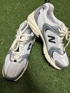 New Balance 530ランニングシューズ ホワイト/グレー