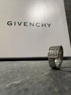 Givenchyリング21号前後