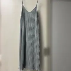 【プリーツキャミワンピース】 水色 ロング丈